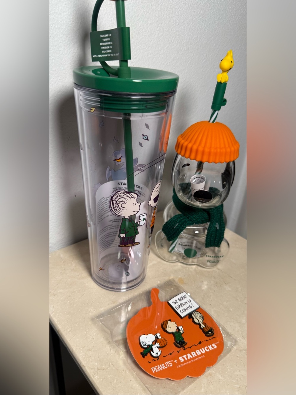 (3 item)Starbucks cold cup glass Snoopy, Great Pumpkin 24oz timber and Pin set